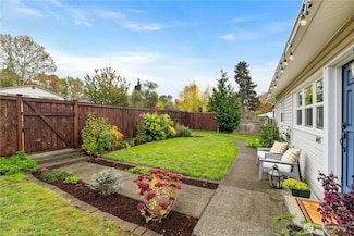 6005 21st Ave SW, Seattle, WA 98106