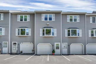 95 Tennis Plaza Rd Unit 12, Dracut, MA 01826