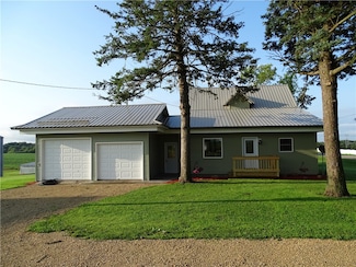 W9393 Us Highway 10, Arkansaw, WI 54721