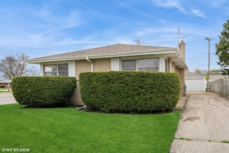 8761 N Olcott Ave, Niles, IL 60714