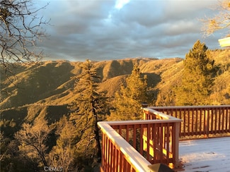 30400 Live Oak Dr, Running Springs, CA 92382