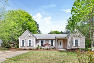 312 Fox Run Rd, Walhalla, SC 29691