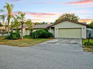 4515 4th Avenue Dr NW, Bradenton, FL 34209