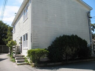 27 Weaver Ave Unit B, Newport, RI 02840