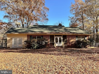 7467 Wallops Millpond Rd, New Church, VA 23415