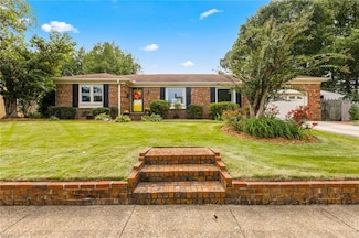 5275 Beaumont Dr, Virginia Beach, VA 23464