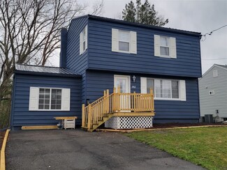 2902 Yale St, Endicott, NY 13760