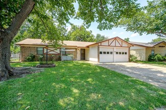 325 Quail Creek Dr, Crowley, TX 76036