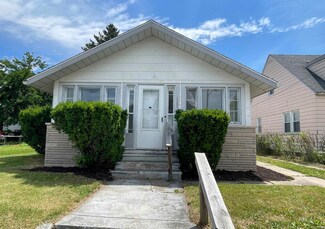 1222 College St, South Bend, IN 46628
