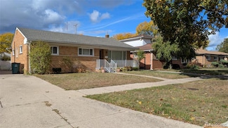 23621 Marlow St, Oak Park, MI 48237