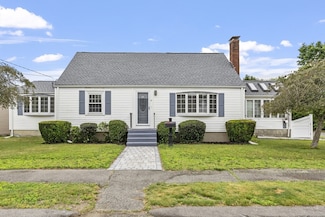 18 Rainbow Cir, Peabody, MA 01960