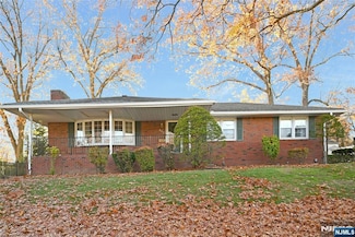 412 Coolidge Ave, Township of Washington, NJ 07676