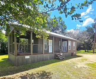 106 Giant Cedar Dr, Whitney, TX 76692