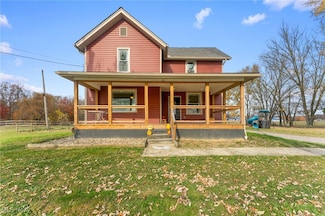 1310 W Garfield Rd, Columbiana, OH 44408