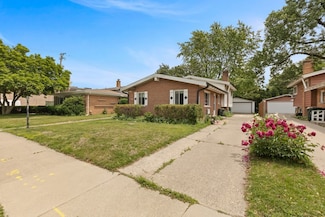 8429 Mason Ave, Morton Grove, IL 60053