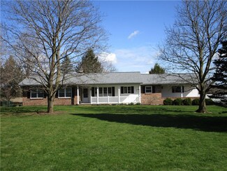 201 Semmel Rd, Honeoye Falls, NY 14472