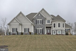 170 Willow Creek Ln, Hummelstown, PA 17036