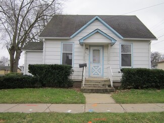 212 E Benton St, Cuba City, WI 53807