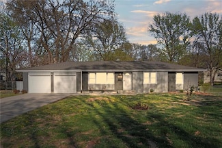8537 Russell St, Overland Park, KS 66212