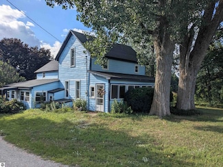 10562 Summit City Rd, Kingsley, MI 49649