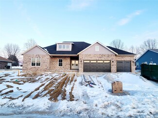 1156 Widgeon Dr, Mascoutah, IL 62258