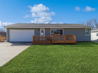 661 Gepke Pkwy, Des Moines, IA 50320