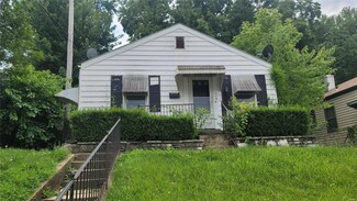 918 Nassau Dr, Saint Louis, MO 63147