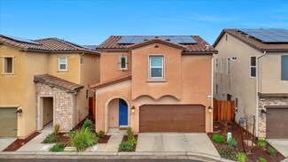 143 Capstone Way S, Madera, CA 93636