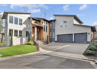 8166 SW 66th Place, Portland, OR 97223