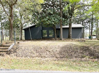 8608 Acorn Dr, Gautier, MS 39553