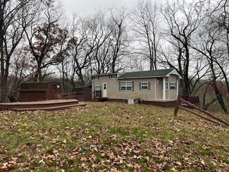 2795 E 28th Lots 135 & 136 Rd Unit 135-136, Seneca, IL 61360