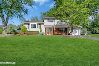 11 Diana Ct, East Brunswick, NJ 08816