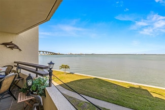 121 1st St E Unit 105, Saint Petersburg, FL 33715