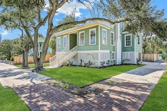 1803 27th St, Galveston, TX 77550