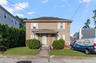 598 Laurel Hill Ave, Cranston, RI 02920