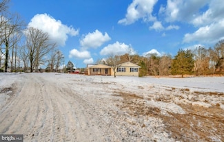 9718 Meetze Rd, Midland, VA 22728