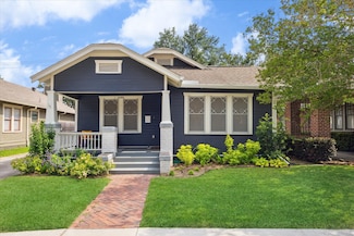 1128 W Temple St, Houston, TX 77009