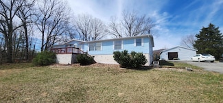 402 Mountain Meadow Dr, Vinton, VA 24179