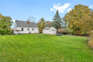 3835 Hillside Rd, Seven Hills, OH 44131
