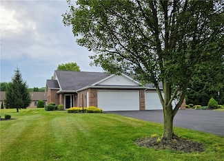 3205 Penny Ln, New Castle, PA 16105