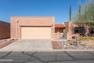 1675 W Retorno de Manana, Green Valley, AZ 85622