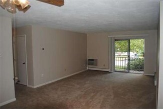 611 Watertown St Unit 10, Newtonville, MA 02460