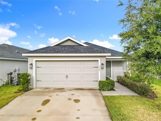 1060 Cascade Dr, Davenport, FL 33837