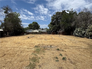 807 S Court St, Visalia, CA 93277