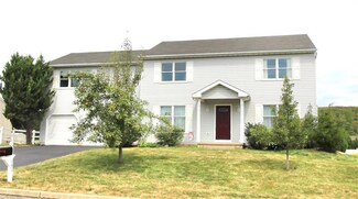 151 4th St, Nazareth, PA 18064