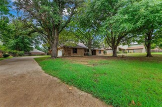 106 San Medina Ln, Joshua, TX 76058