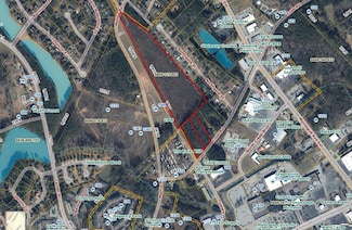 618 Cobb Rd, Greenwood, SC 29649