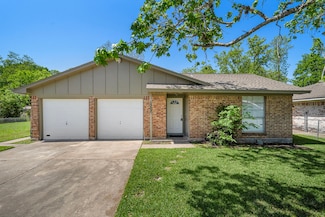 1302 2nd St, League City, TX 77573