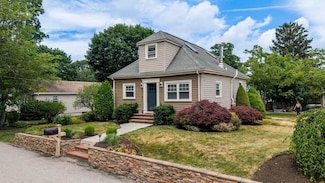 29 Malta St, Seekonk, MA 02771