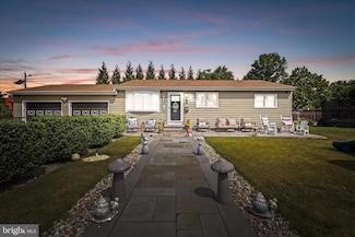1 Stoneham Rd, Ewing, NJ 08638